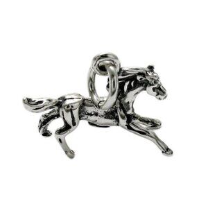 HORSE IN GALLOP CHARM IN STERLING SILVER.